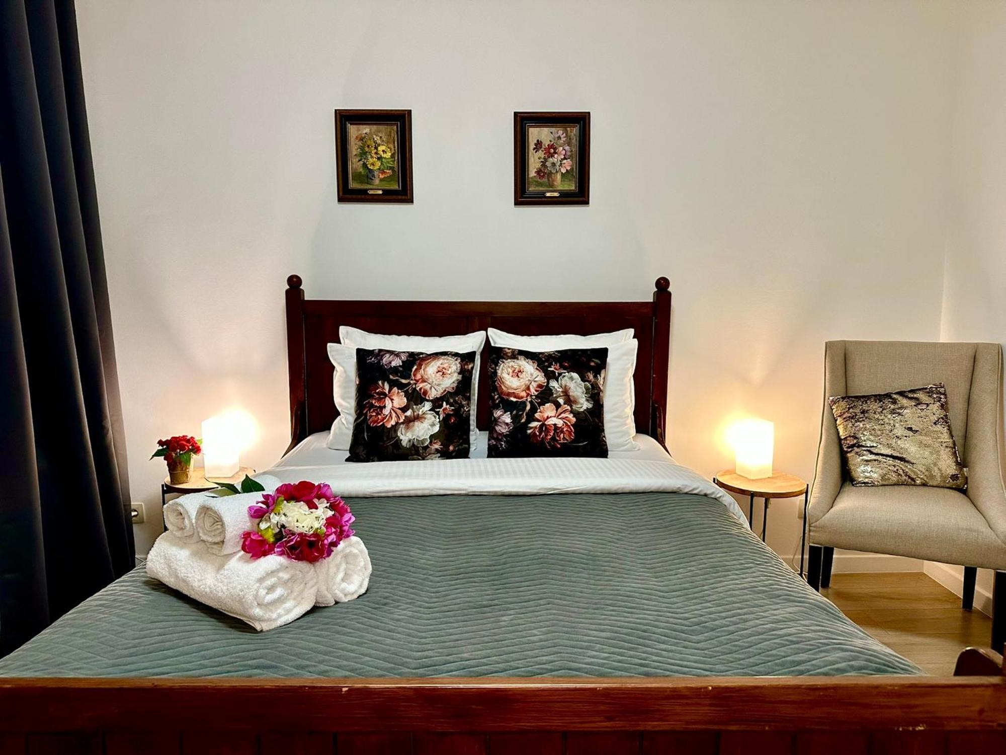 Luxury Suites Centrum By Rikas Hotels Αμβέρσα Εξωτερικό φωτογραφία