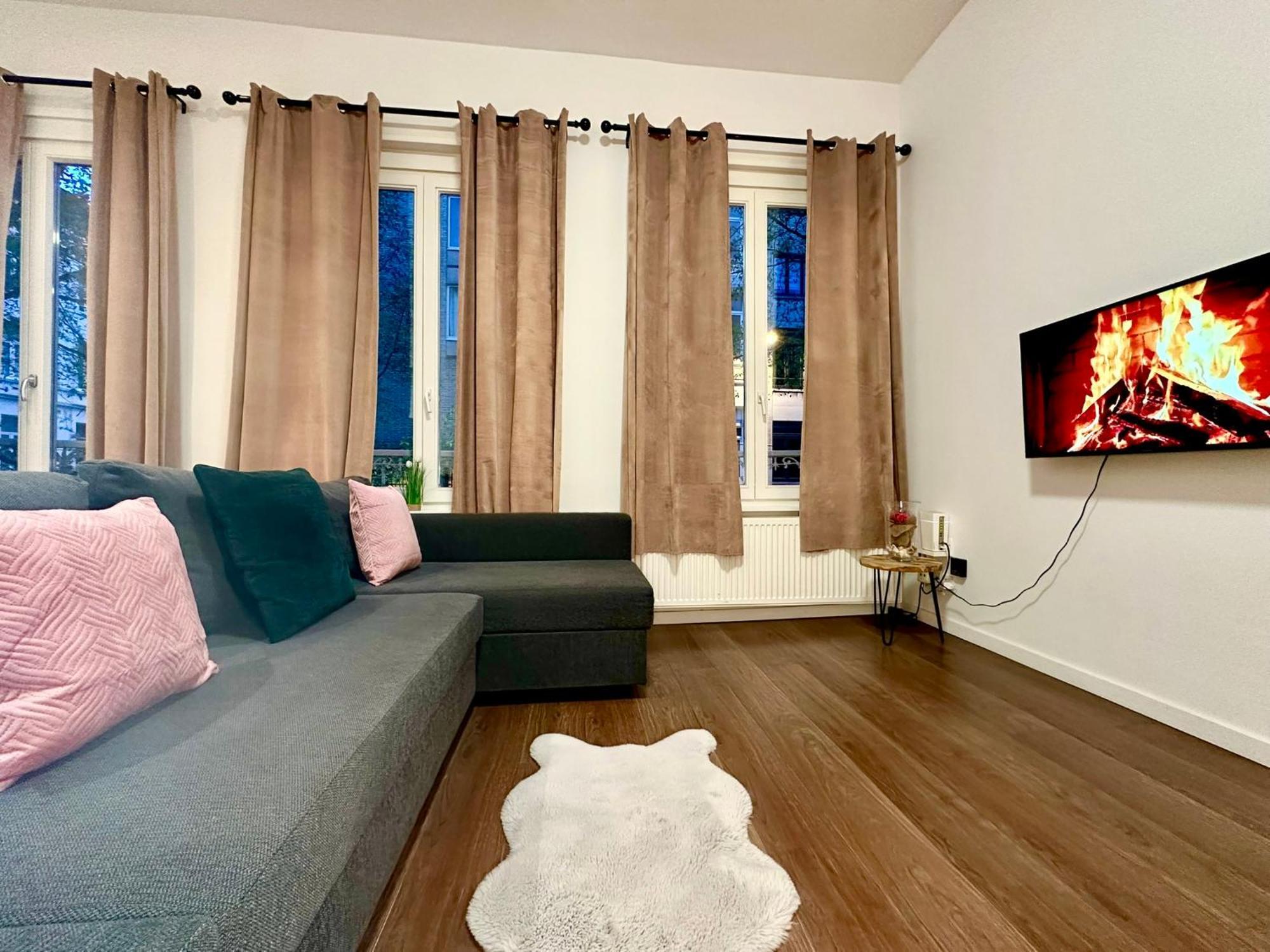 Luxury Suites Centrum By Rikas Hotels Αμβέρσα Εξωτερικό φωτογραφία