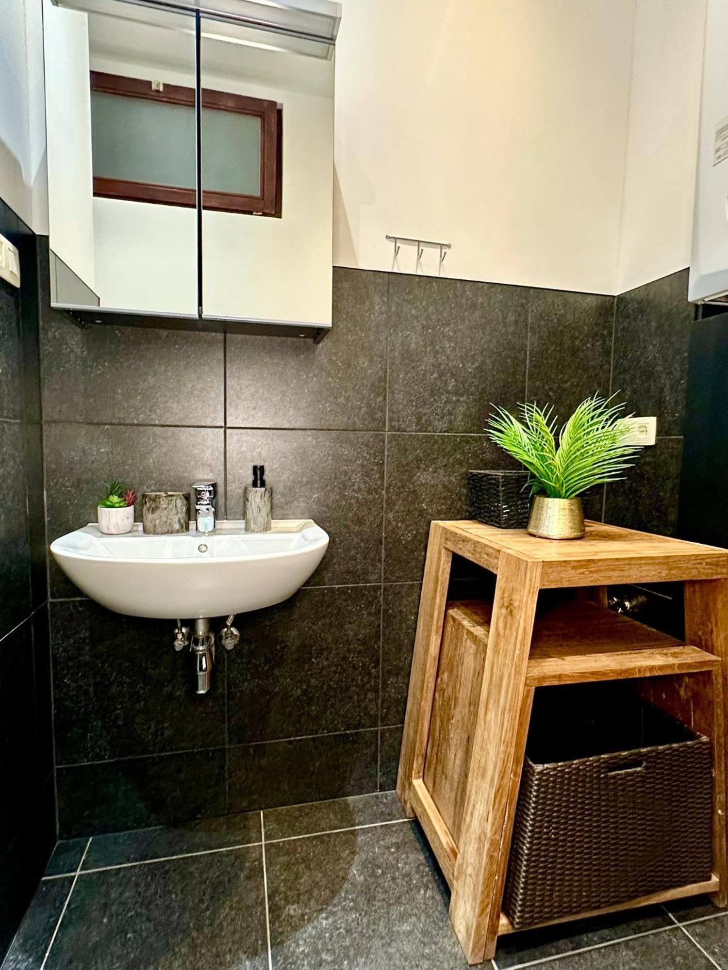 Luxury Suites Centrum By Rikas Hotels Αμβέρσα Εξωτερικό φωτογραφία